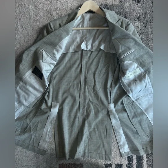 Men's Gray 100% wool SuitSupply suit